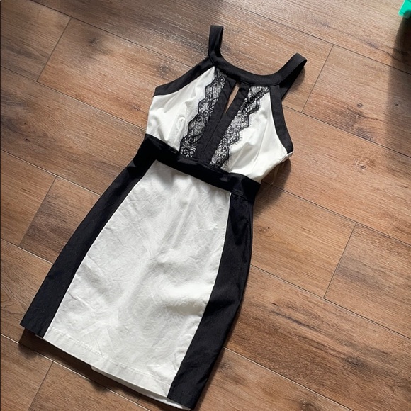 Mini dress - Picture 4 of 6